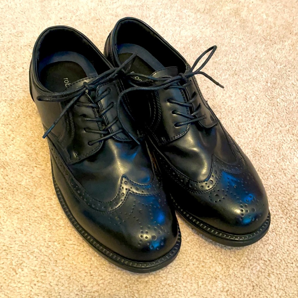 Wingtips. Men’s Black Dress Shoes. Size 8.5D EUC